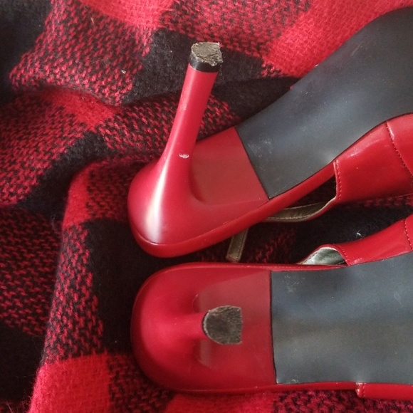 Heels - Picture 6 of 6